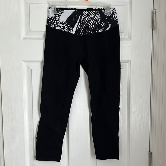 Lululemon cropped leggings - Picture 1 of 5